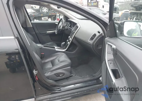 2016 Volvo Xc60 T5 Drive-E Premier из США, поврежденный, VIN YV440MDK2G2794872